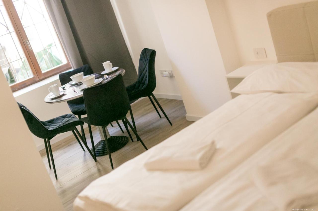 Luxury Muse 1 & 2 Apartment *